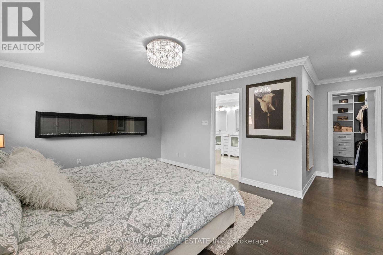 29 DELROSA WAY - 22