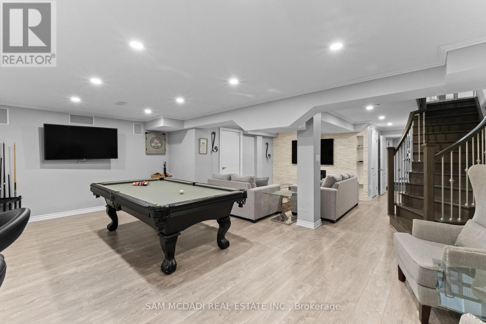 29 DELROSA WAY - 35