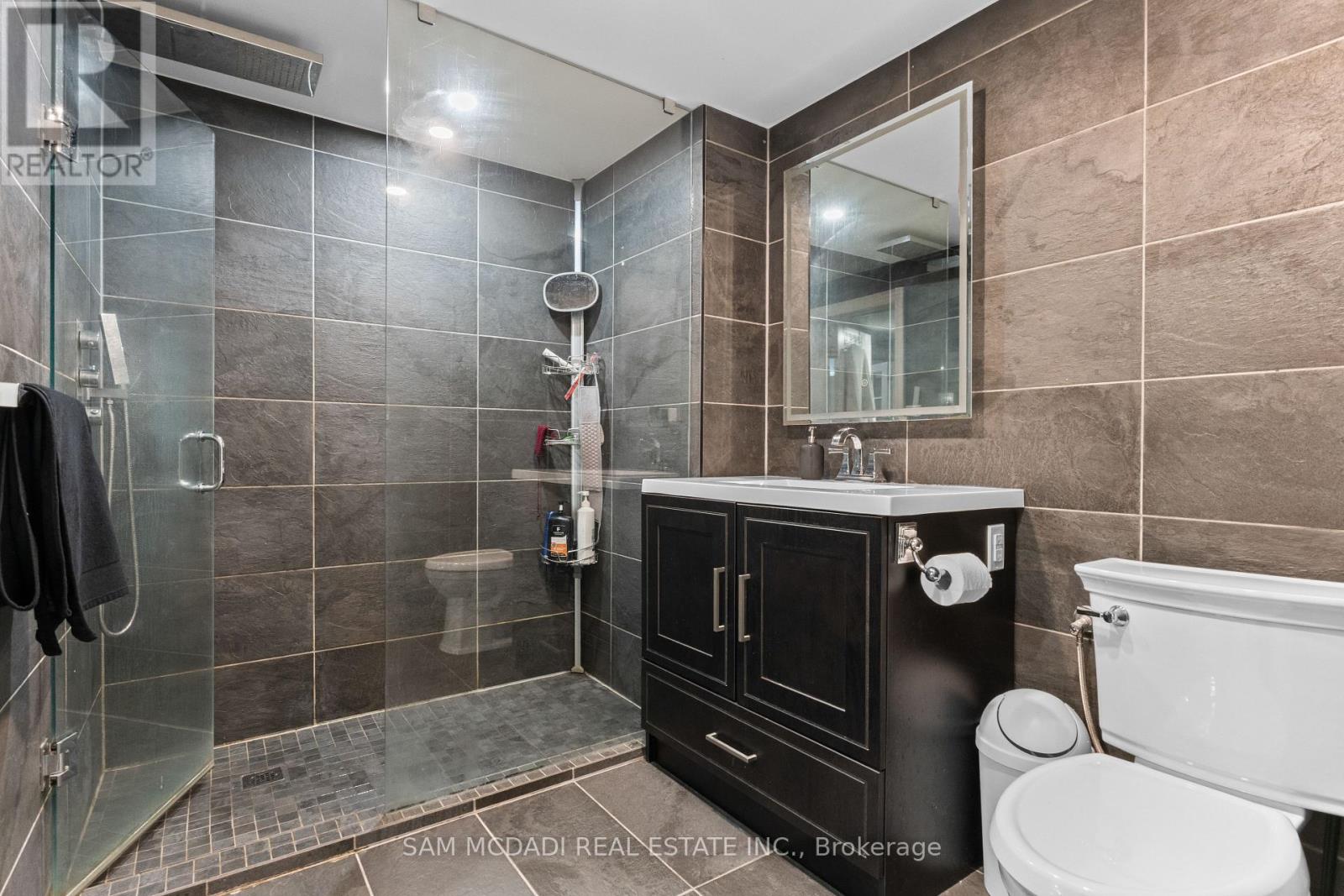 29 DELROSA WAY - 39
