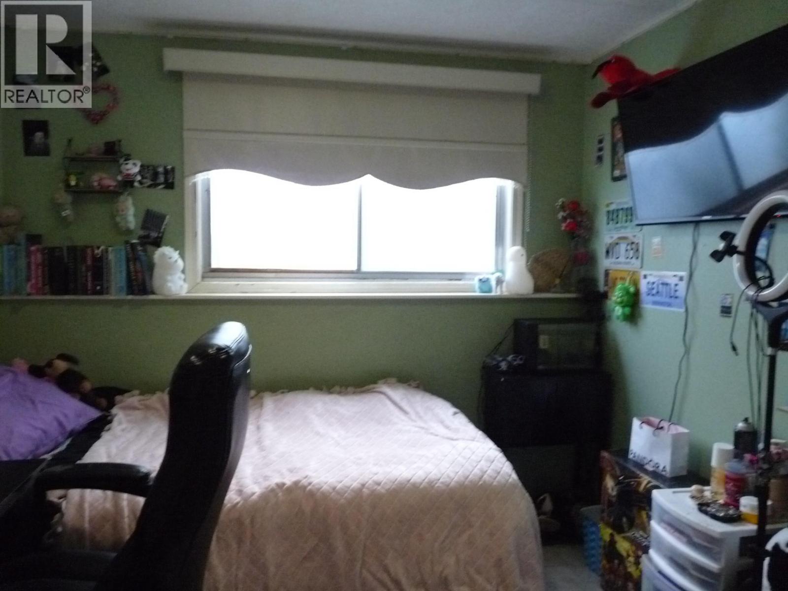 1160 Meadow Lane - Image 18