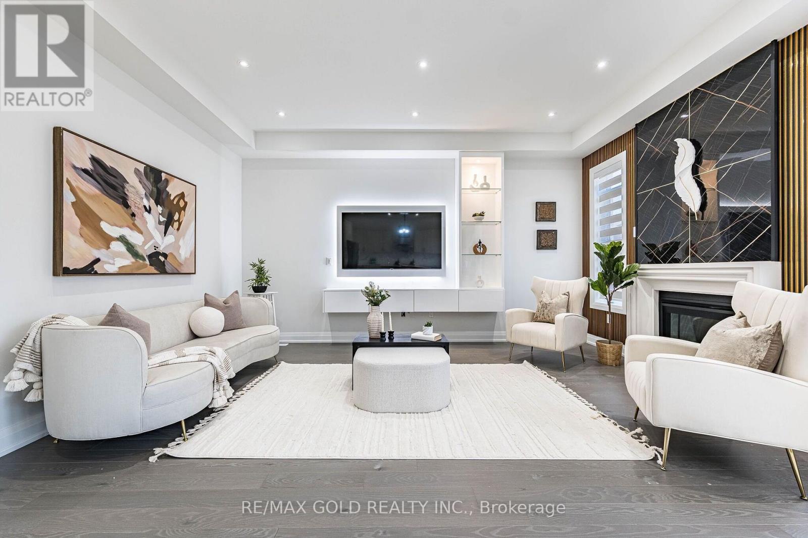 39 ACADEMY DRIVE - 15