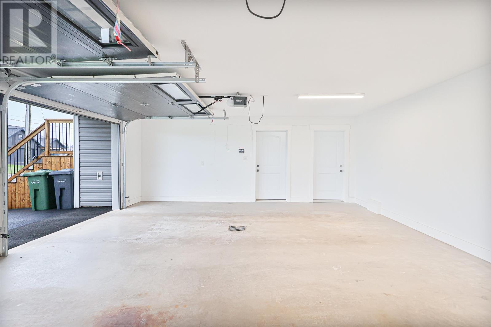 27 Neill Drive - 32