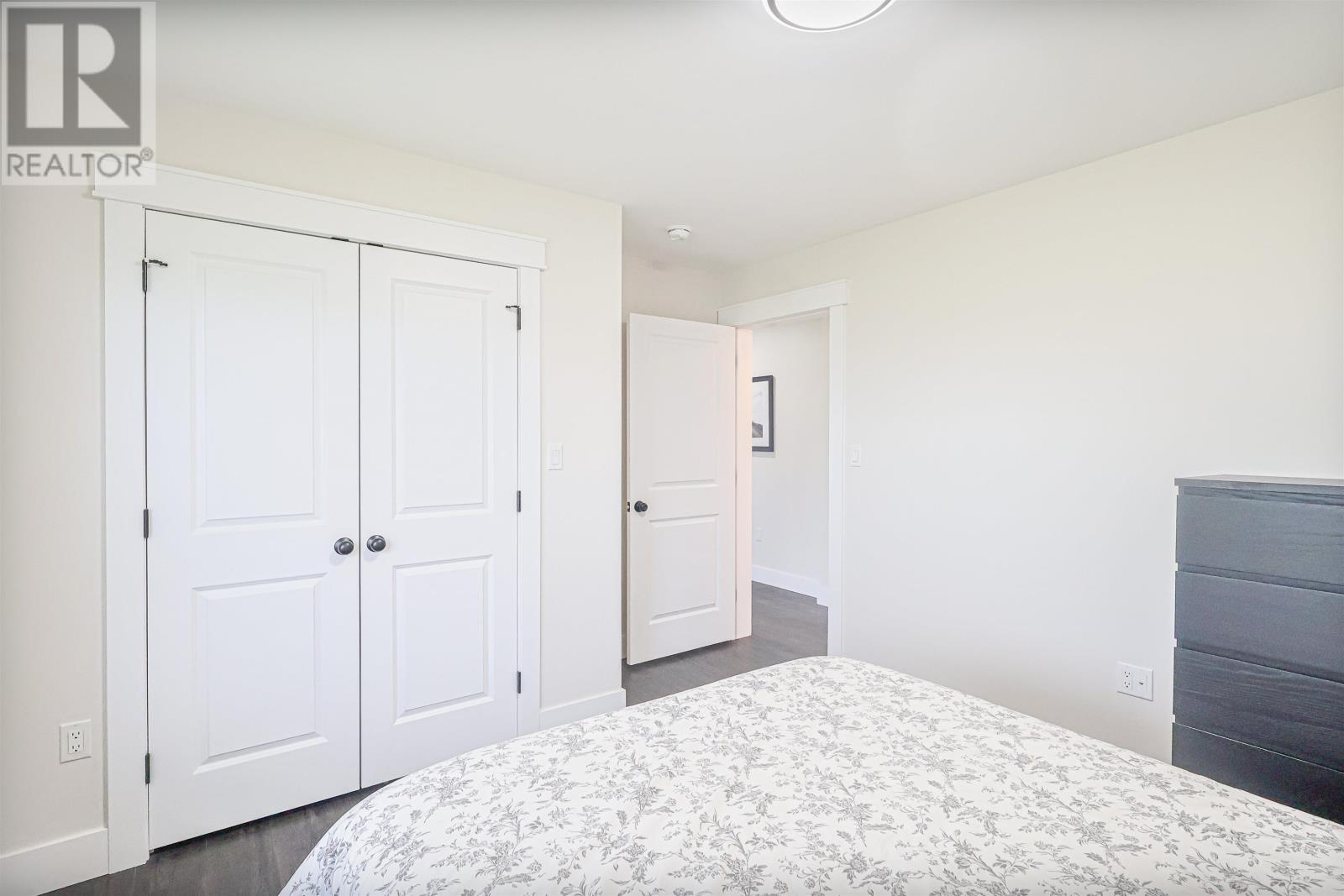 27 Neill Drive - 43