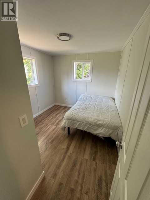 208 1 Street W - 18