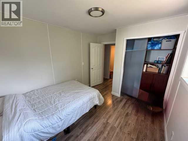 208 1 Street W - 19