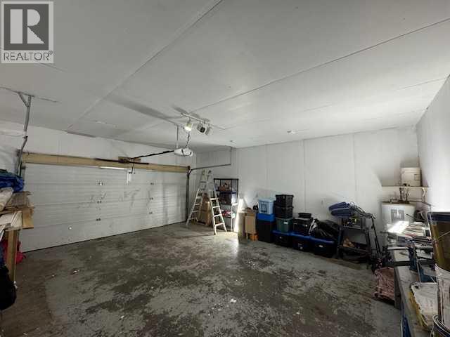208 1 Street W - 27