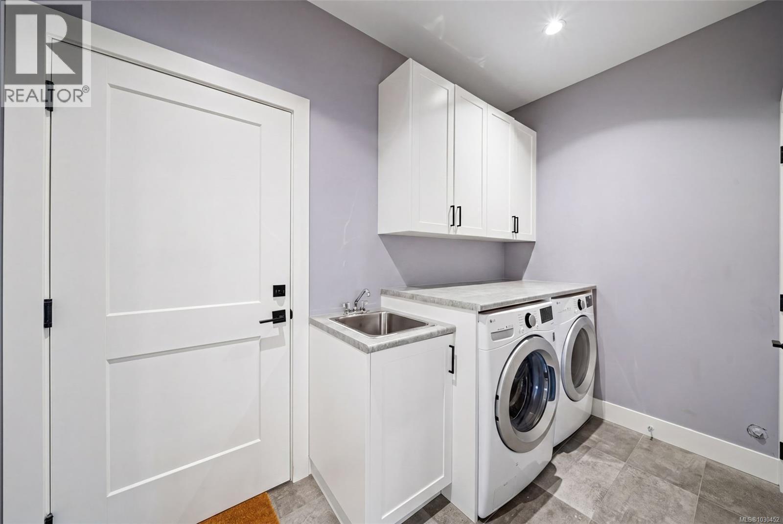2137 Triangle Trail - 12