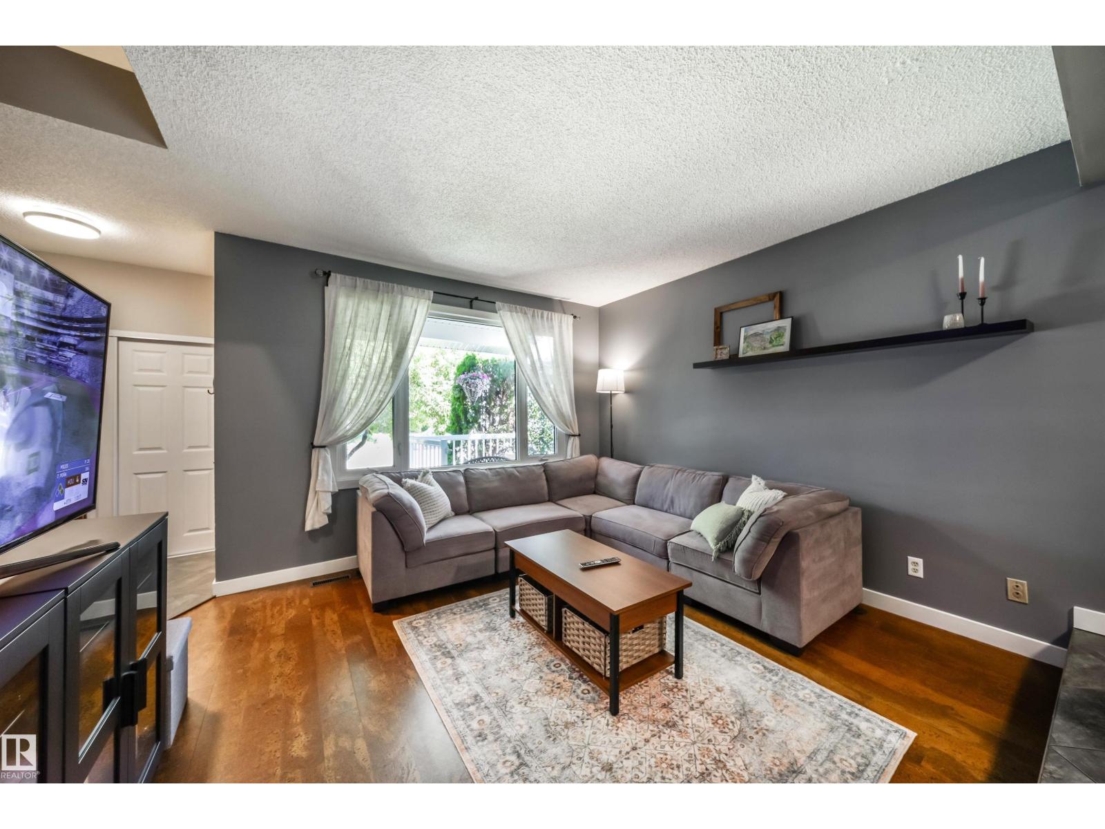 4813 44 AV — photo 9