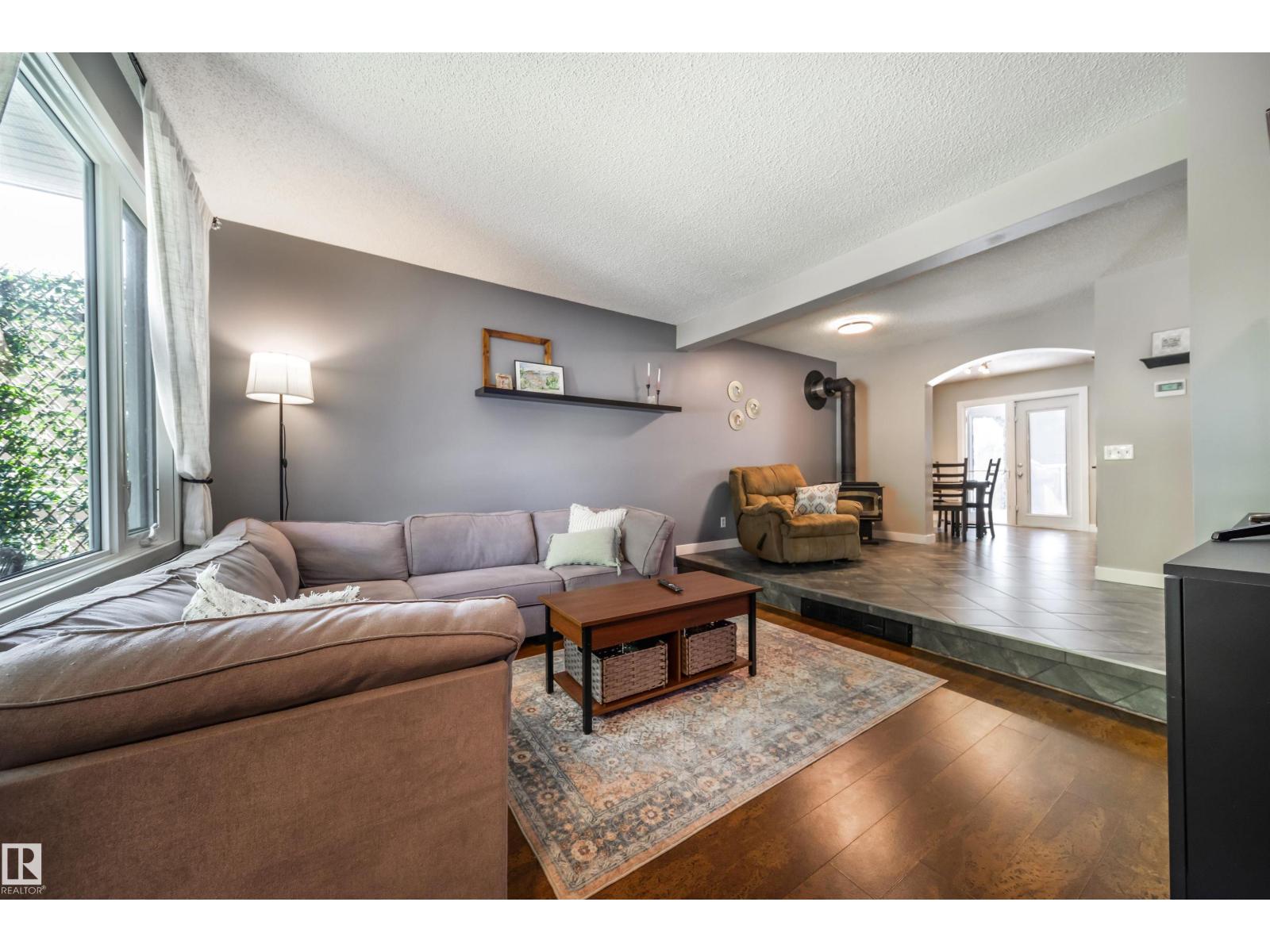 4813 44 AV — photo 11