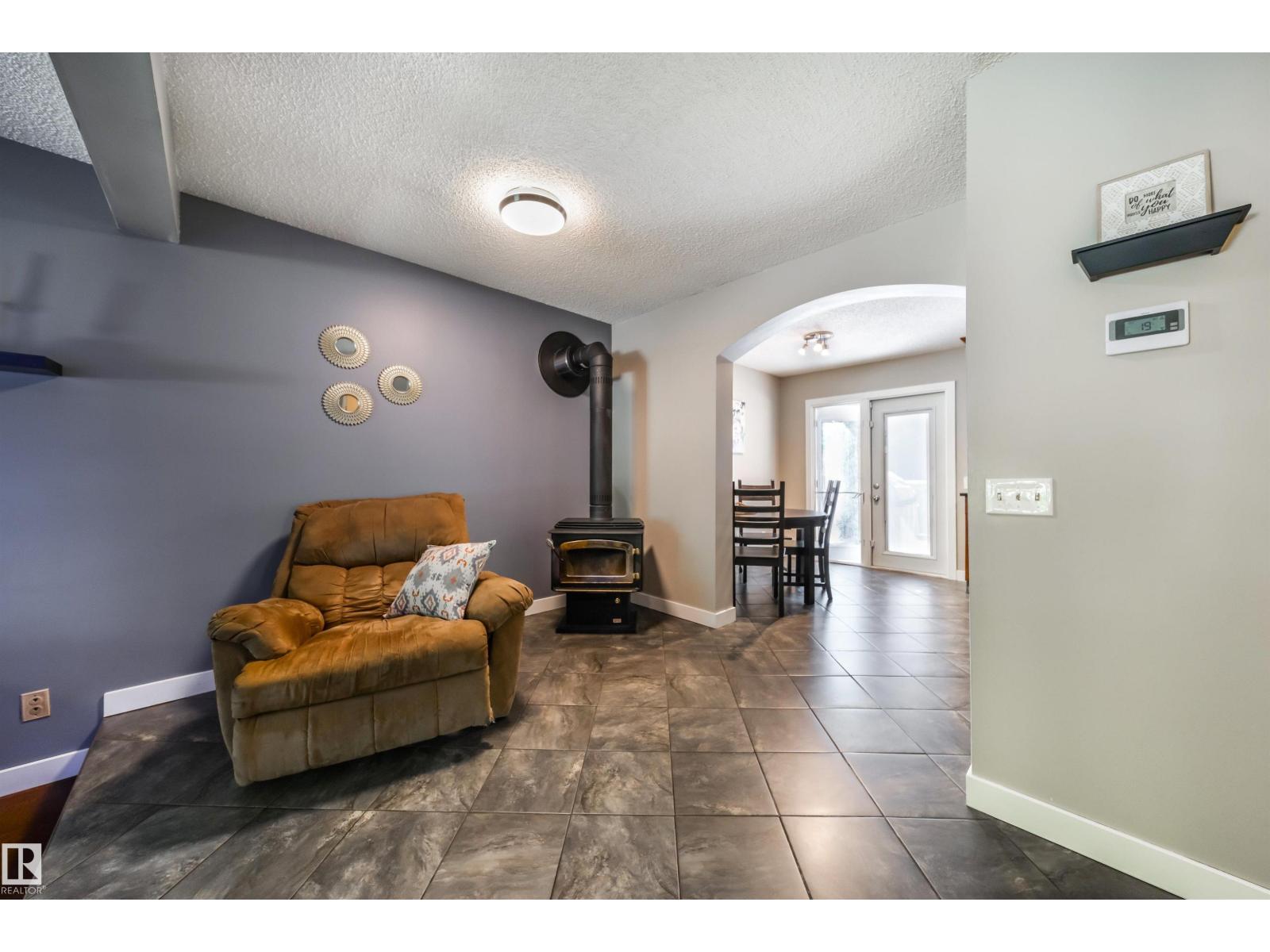 4813 44 AV — photo 14