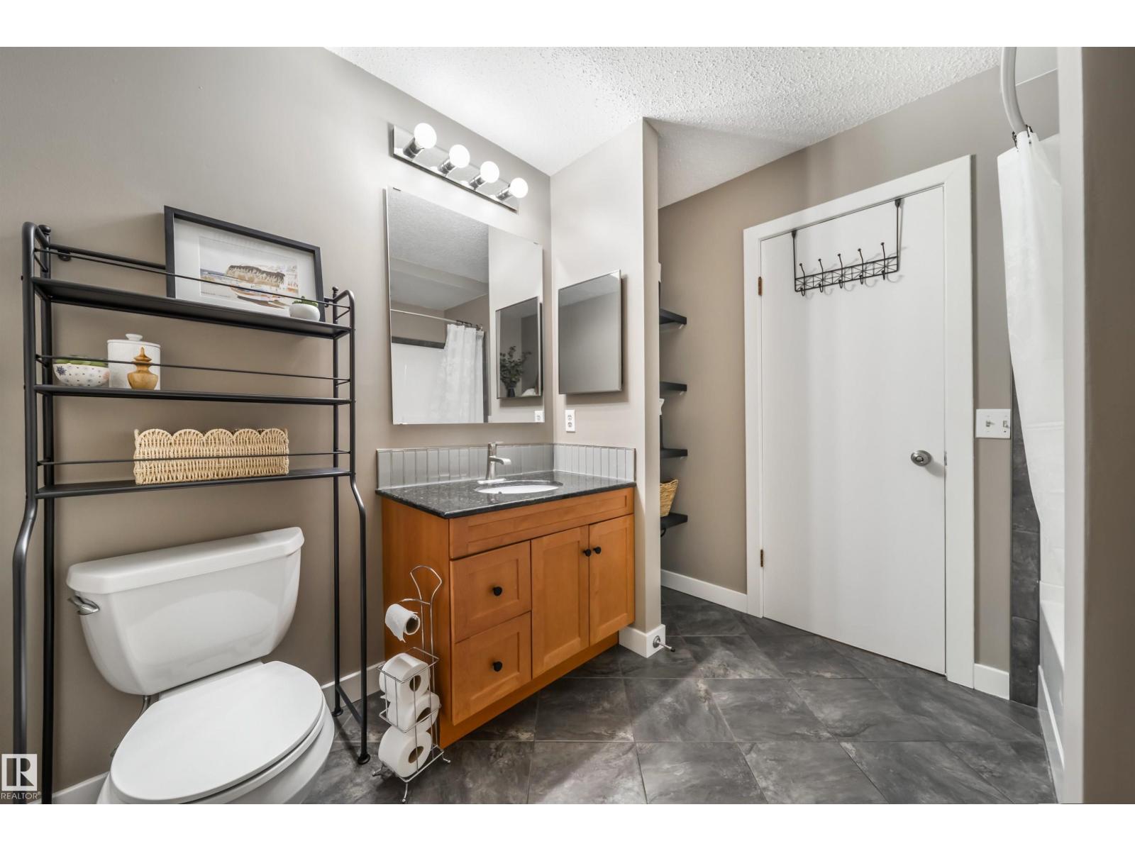 4813 44 AV — photo 26