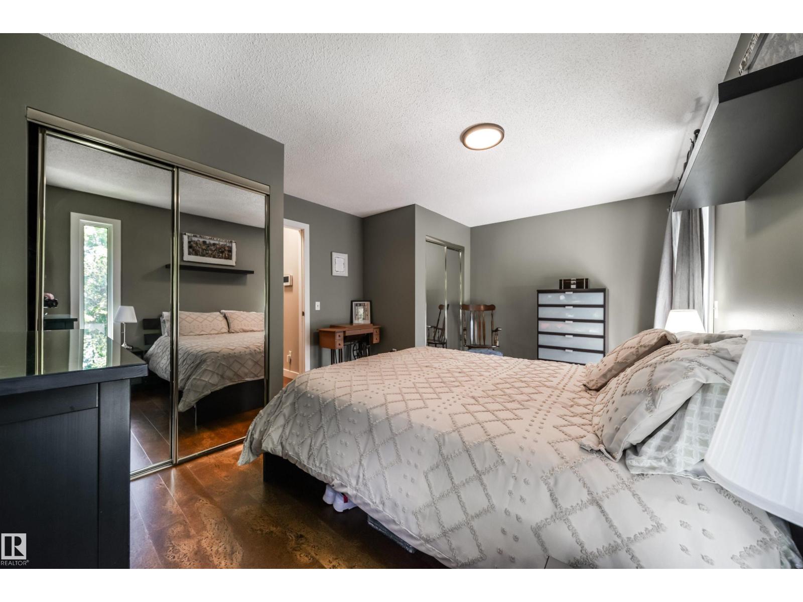 4813 44 AV — photo 31