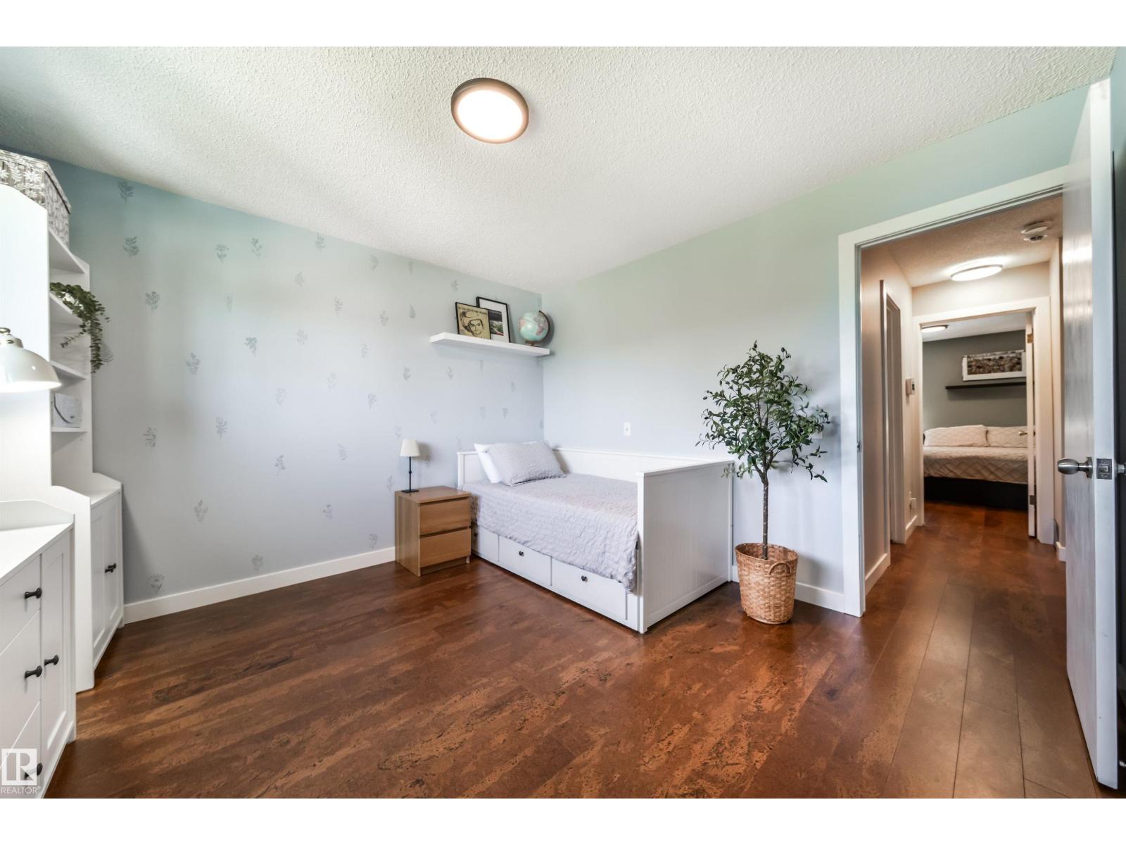 4813 44 AV — photo 38