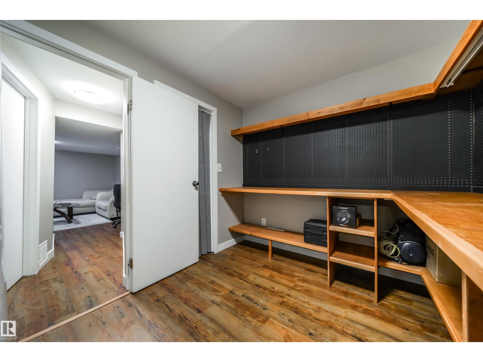 4813 44 AV — photo 50