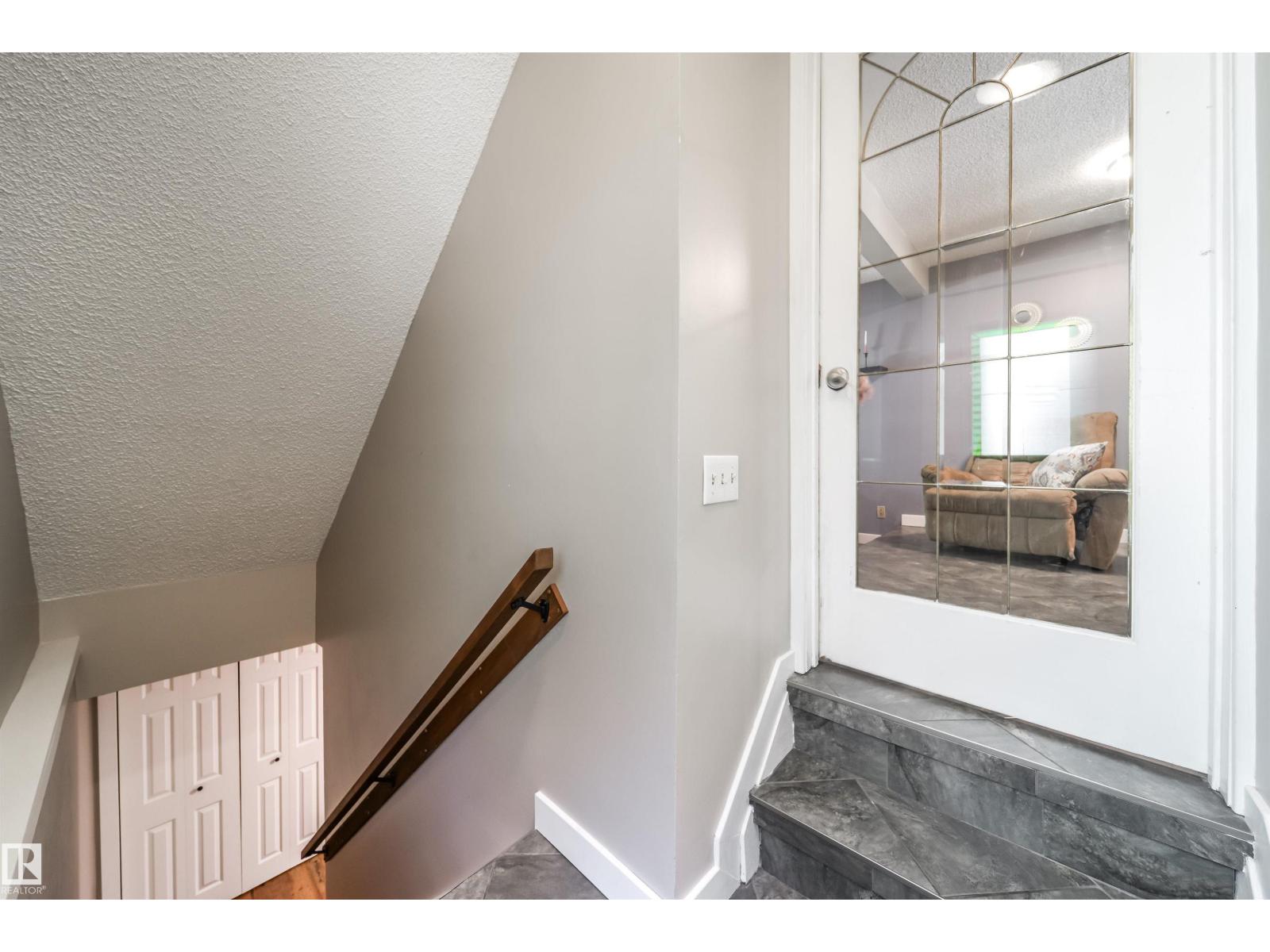 4813 44 AV — photo 52