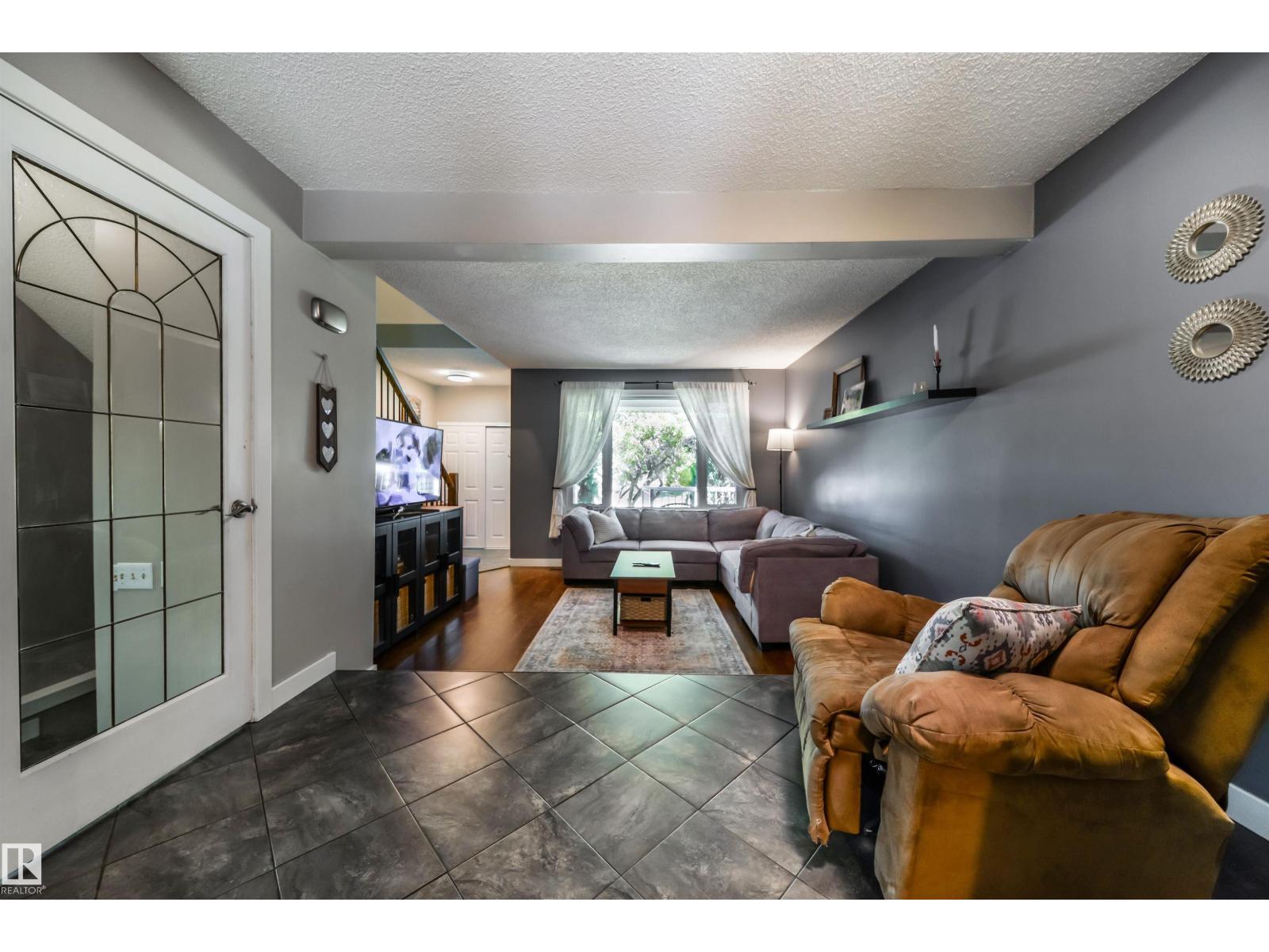 4813 44 AV — photo 7