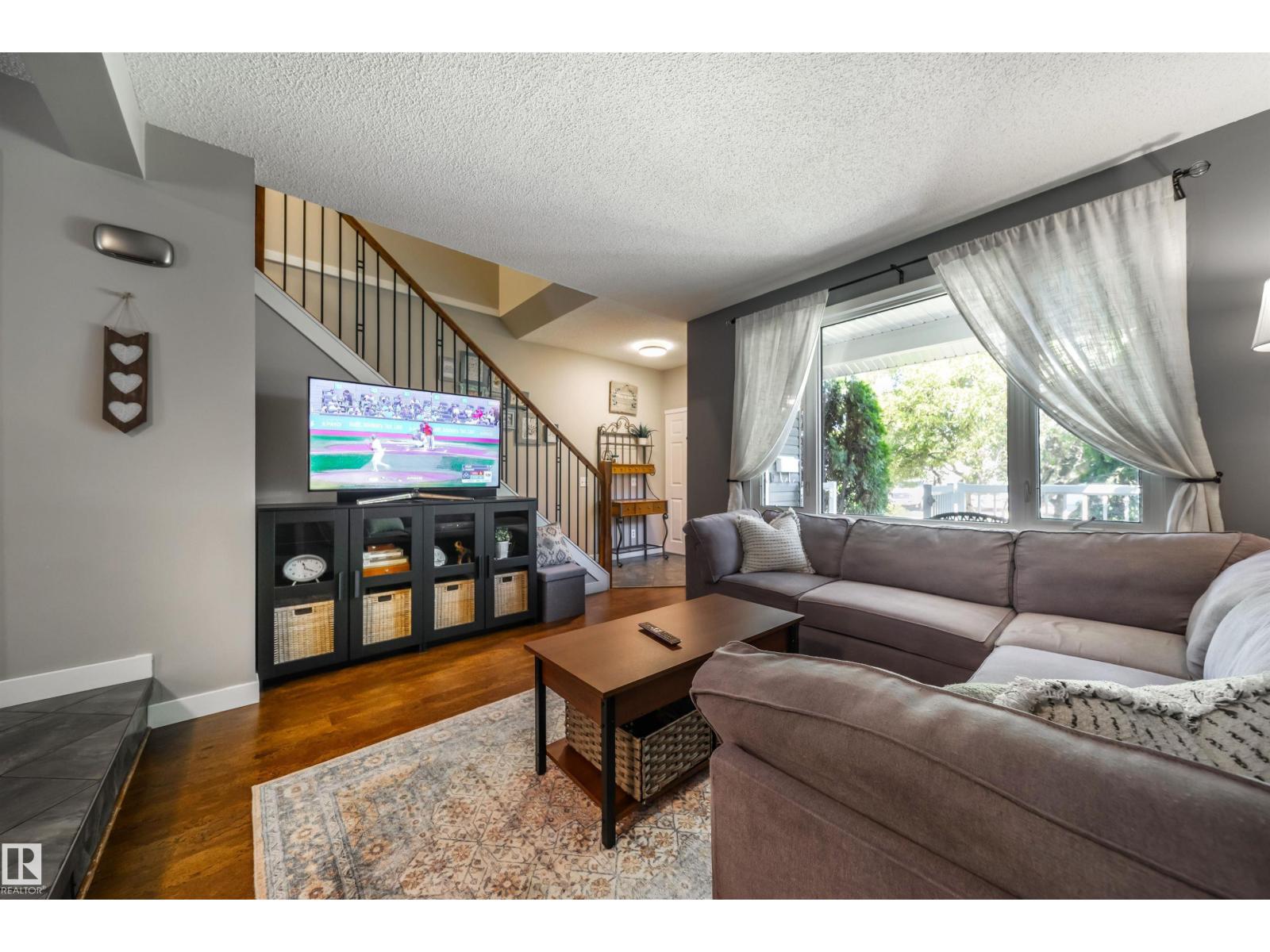 4813 44 AV — photo 8
