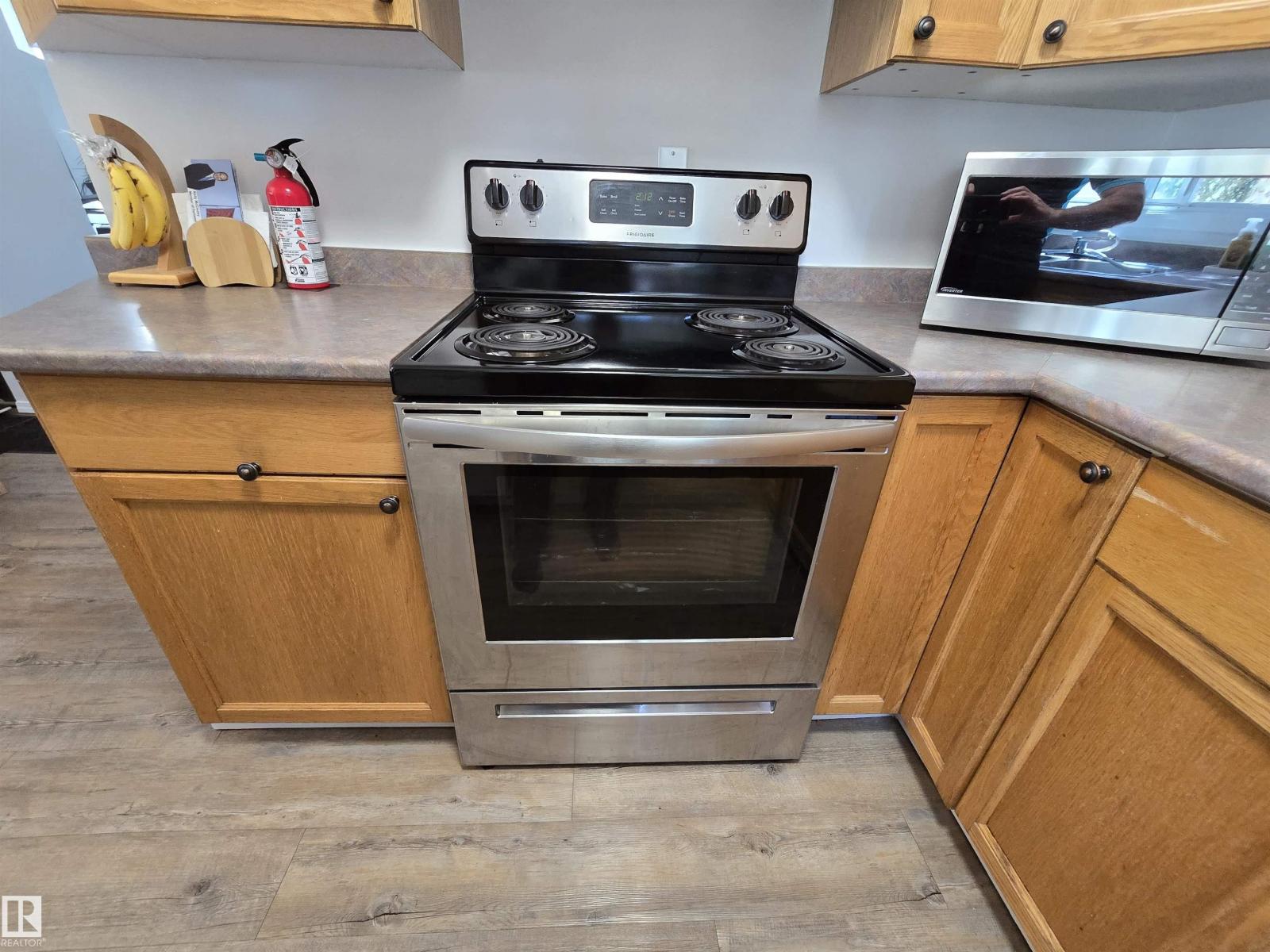 6646 178 ST NW - 14