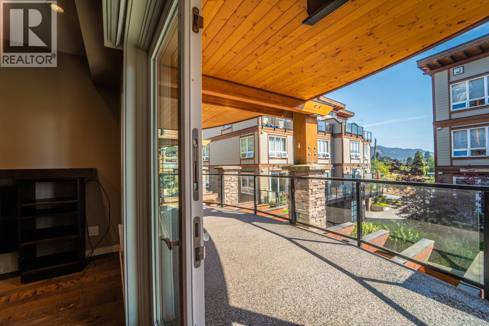 #204 6591 Lincroft Rd - 18