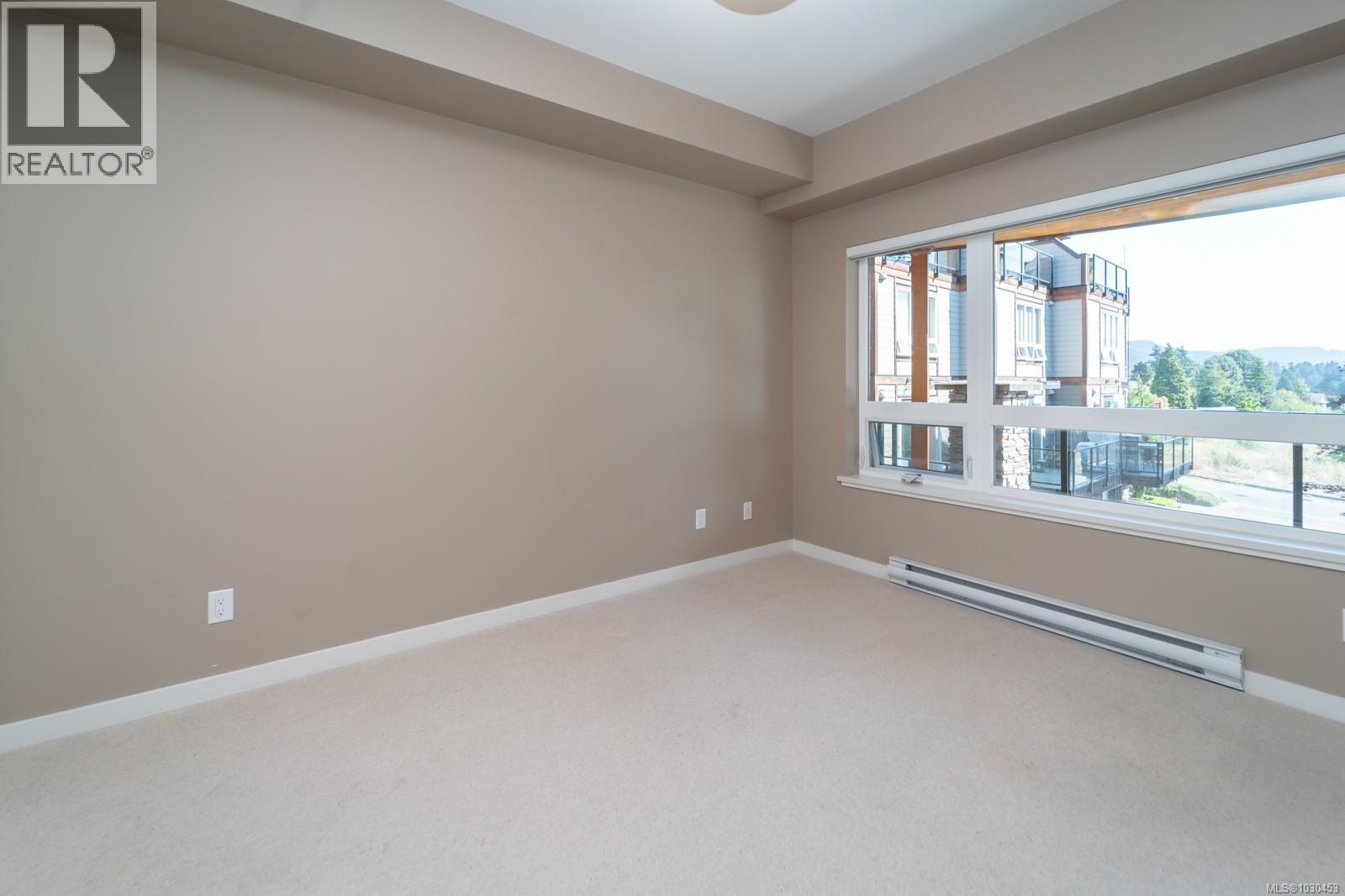 #204 6591 Lincroft Rd - 10