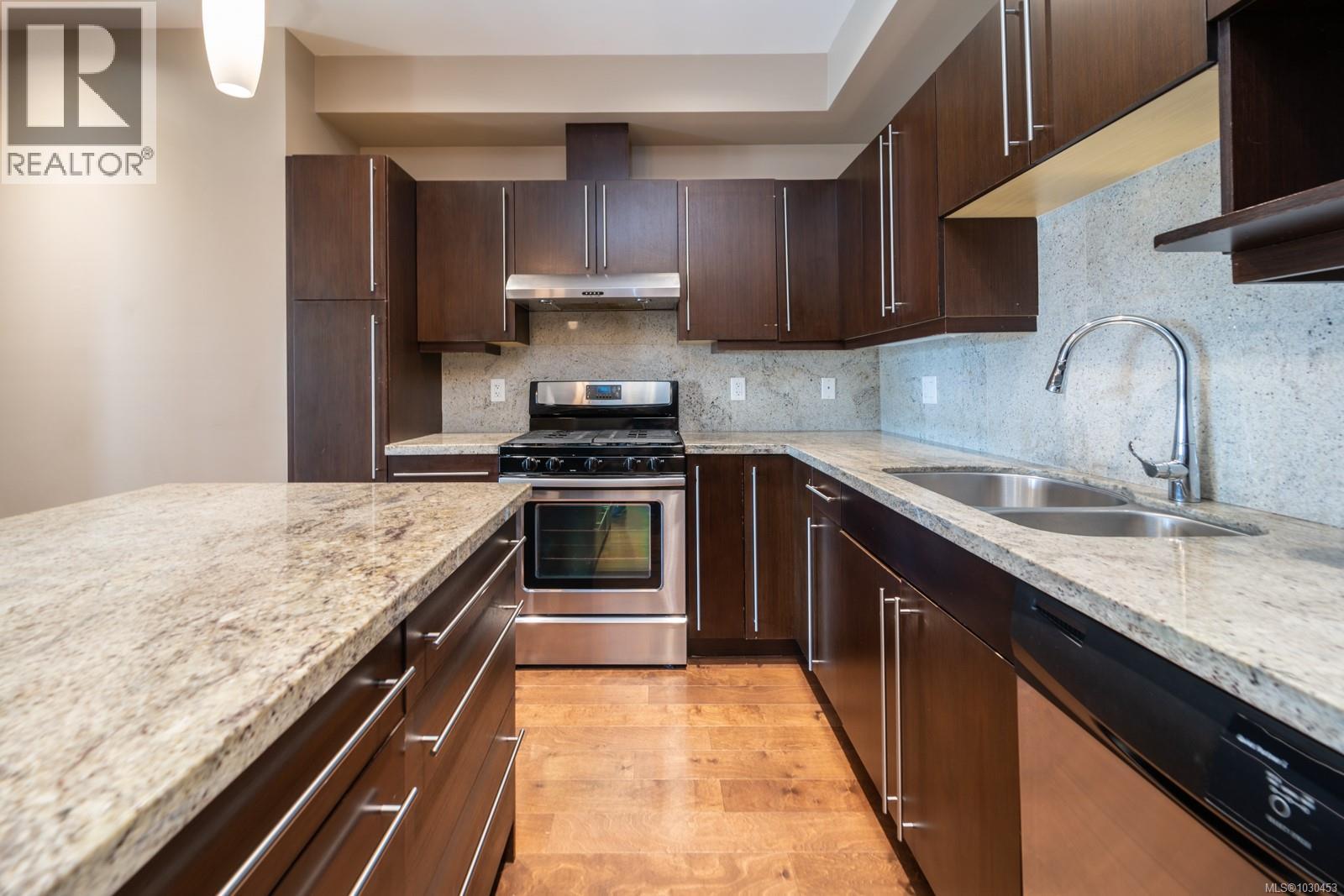 #204 6591 Lincroft Rd - 7