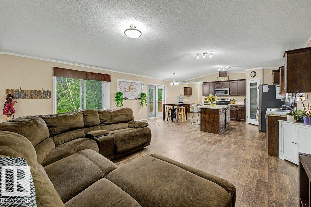 #30 53304 RGE ROAD 32 - 16