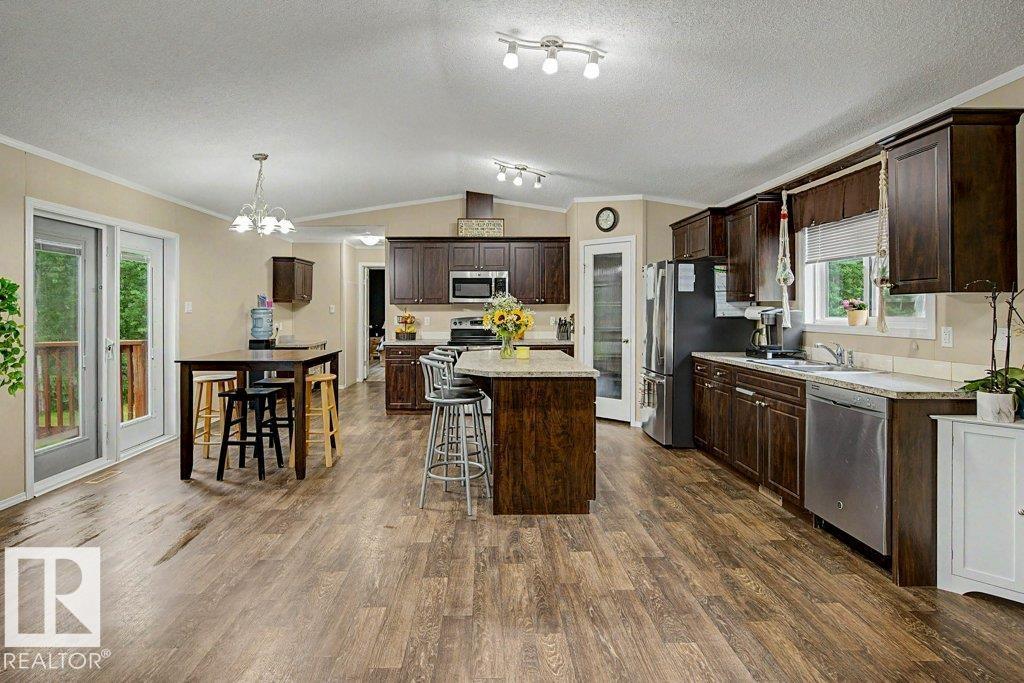 #30 53304 RGE ROAD 32 - 17