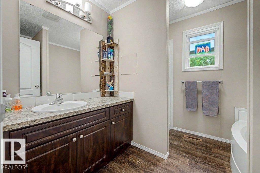 #30 53304 RGE ROAD 32 - 25