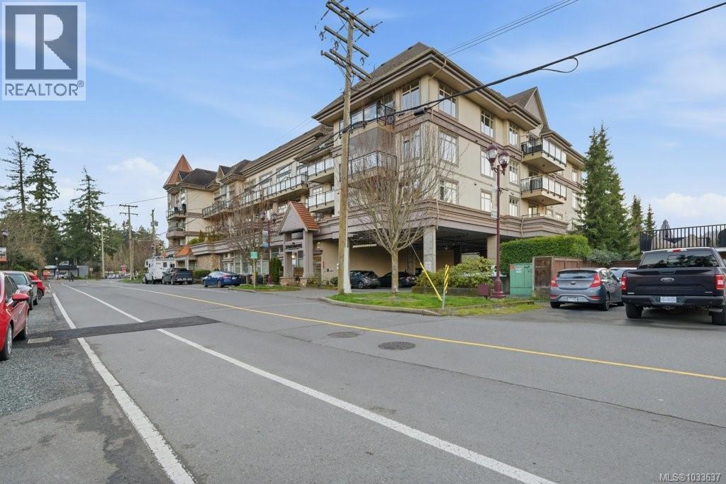 #407 866 Goldstream Ave - 19