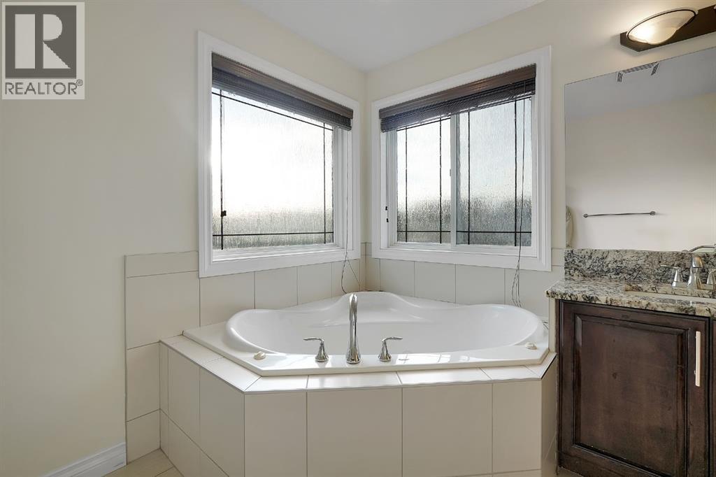 40 Baywater Court SW - 32