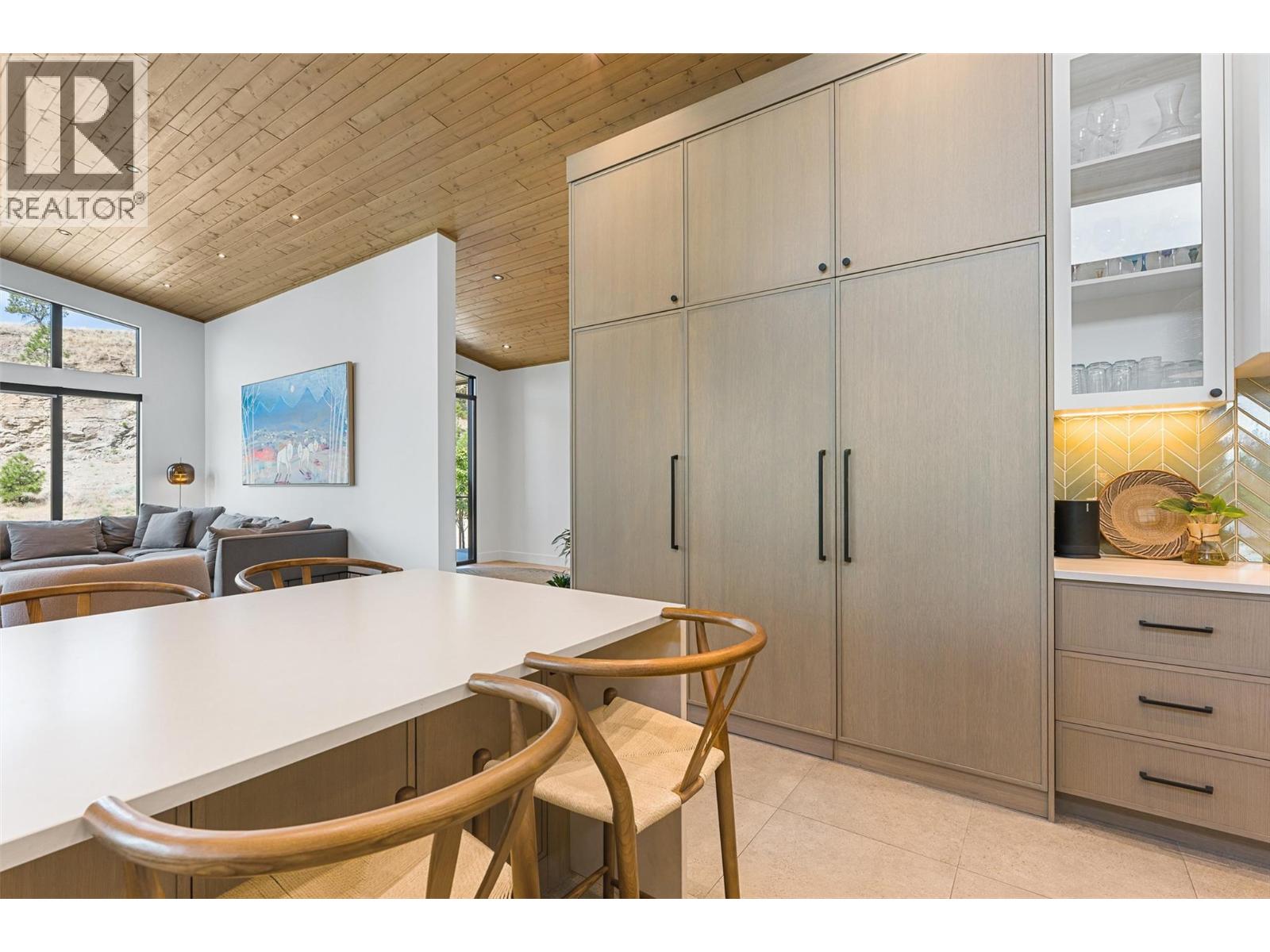 721 Pinehaven Court, Kelowna