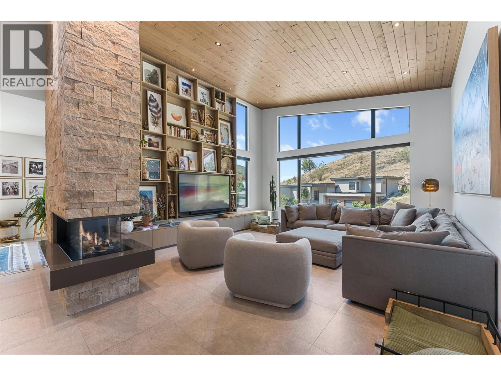 721 Pinehaven Court, Kelowna