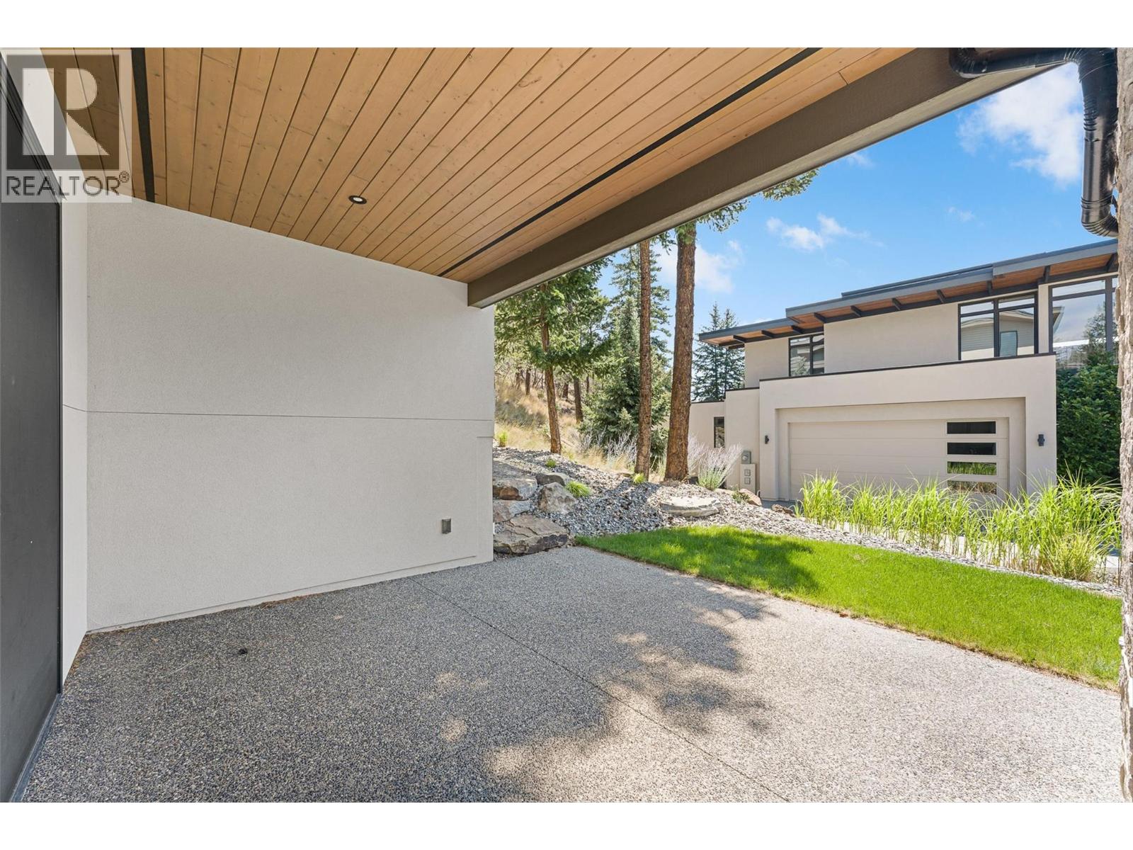 721 Pinehaven Court, Kelowna