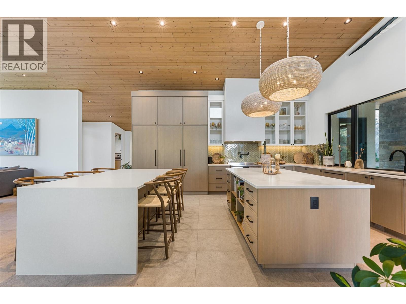 721 Pinehaven Court, Kelowna