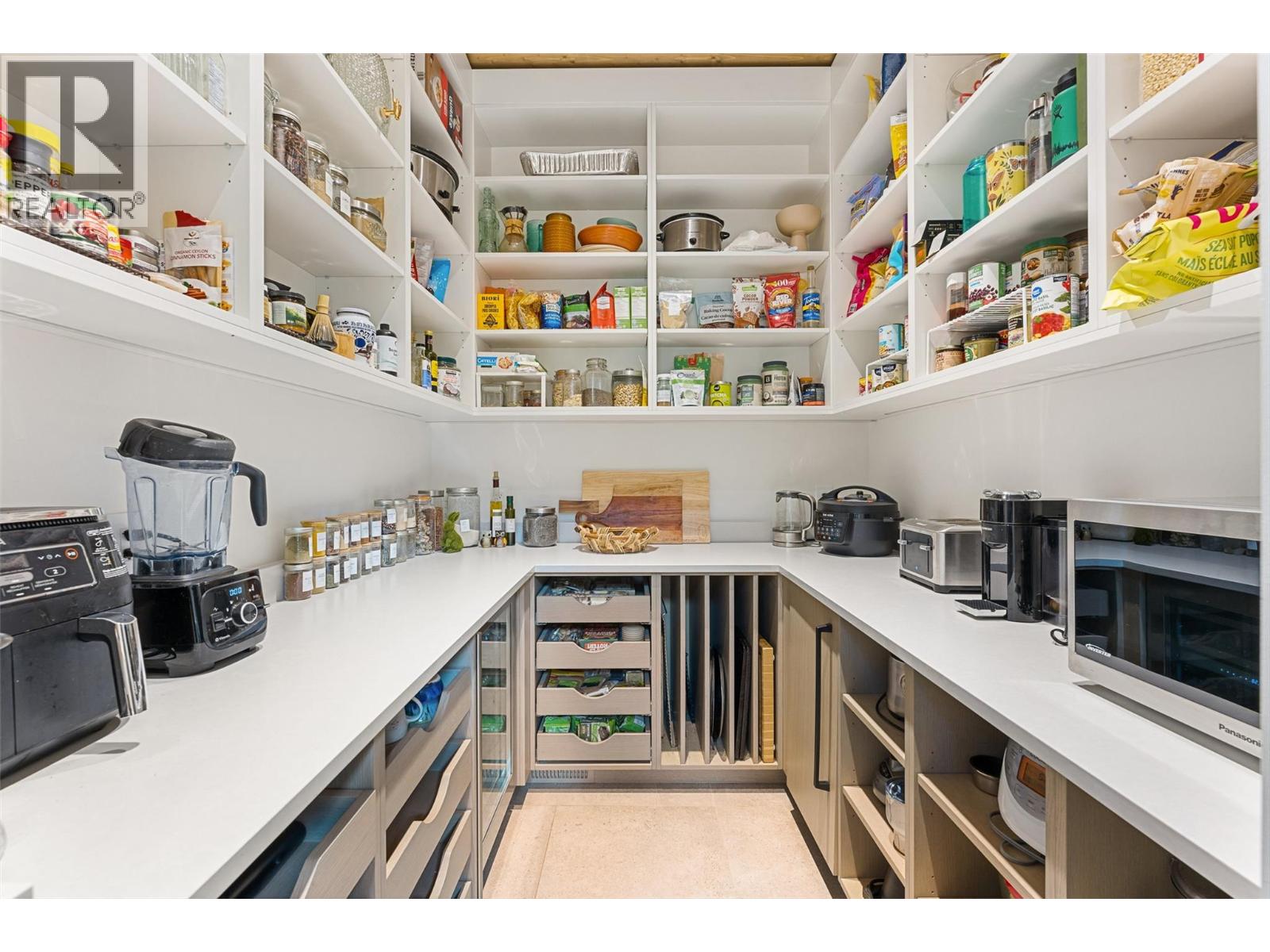 721 Pinehaven Court, Kelowna