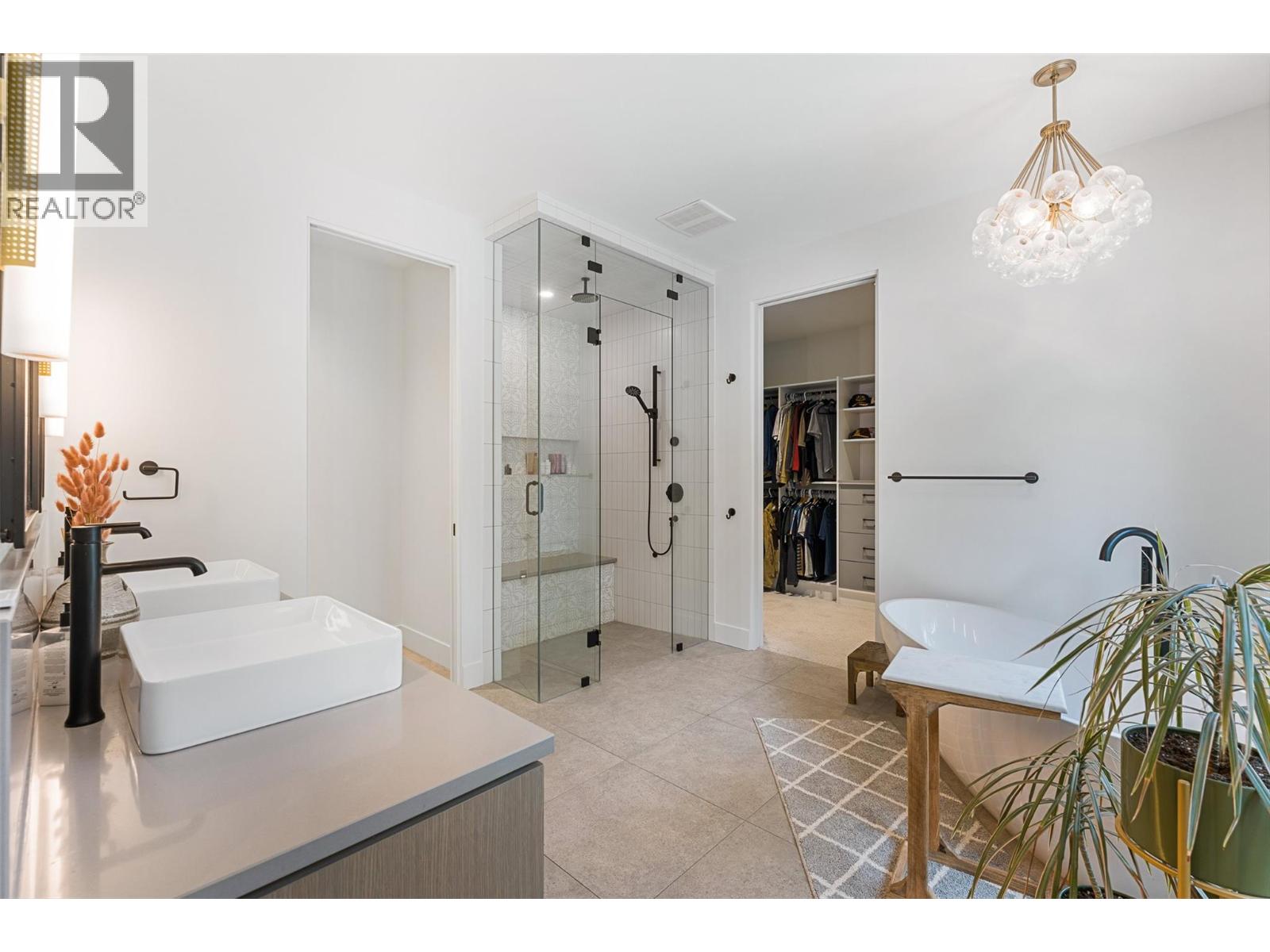 721 Pinehaven Court, Kelowna