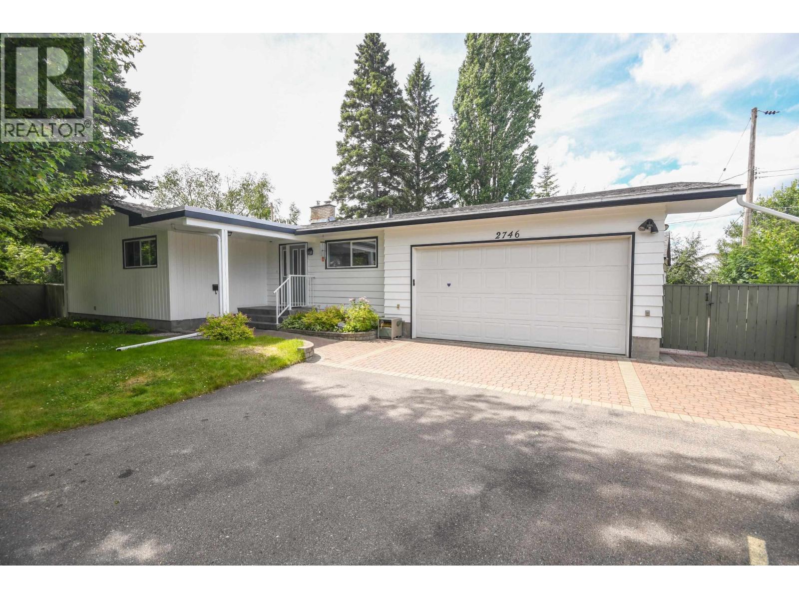 2746 FAIRVIEW CRESCENT - 2