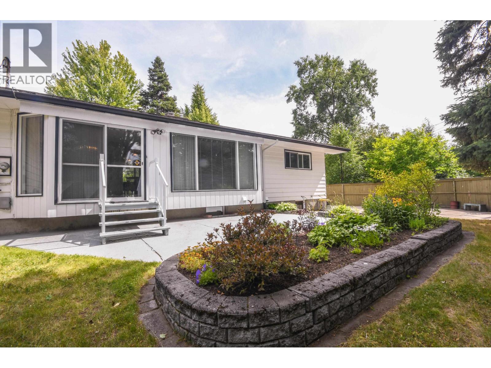 2746 FAIRVIEW CRESCENT - 23
