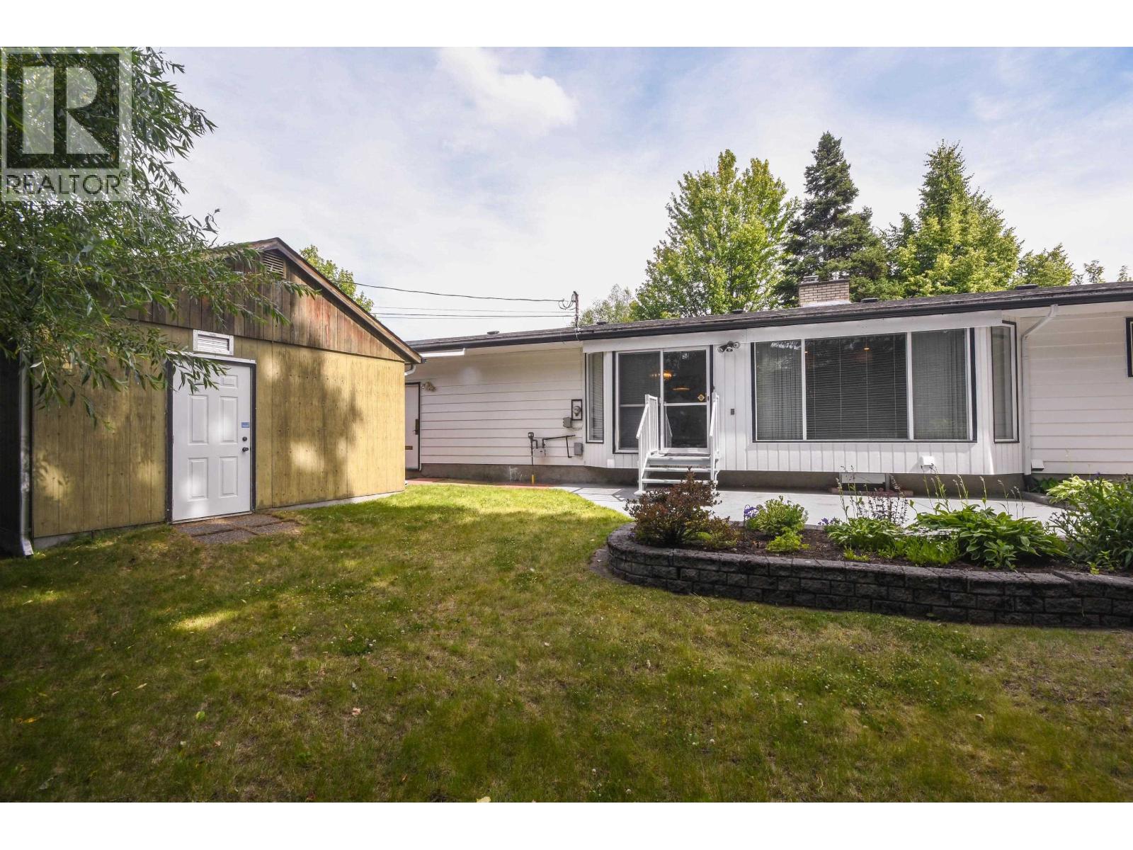 2746 FAIRVIEW CRESCENT - 34