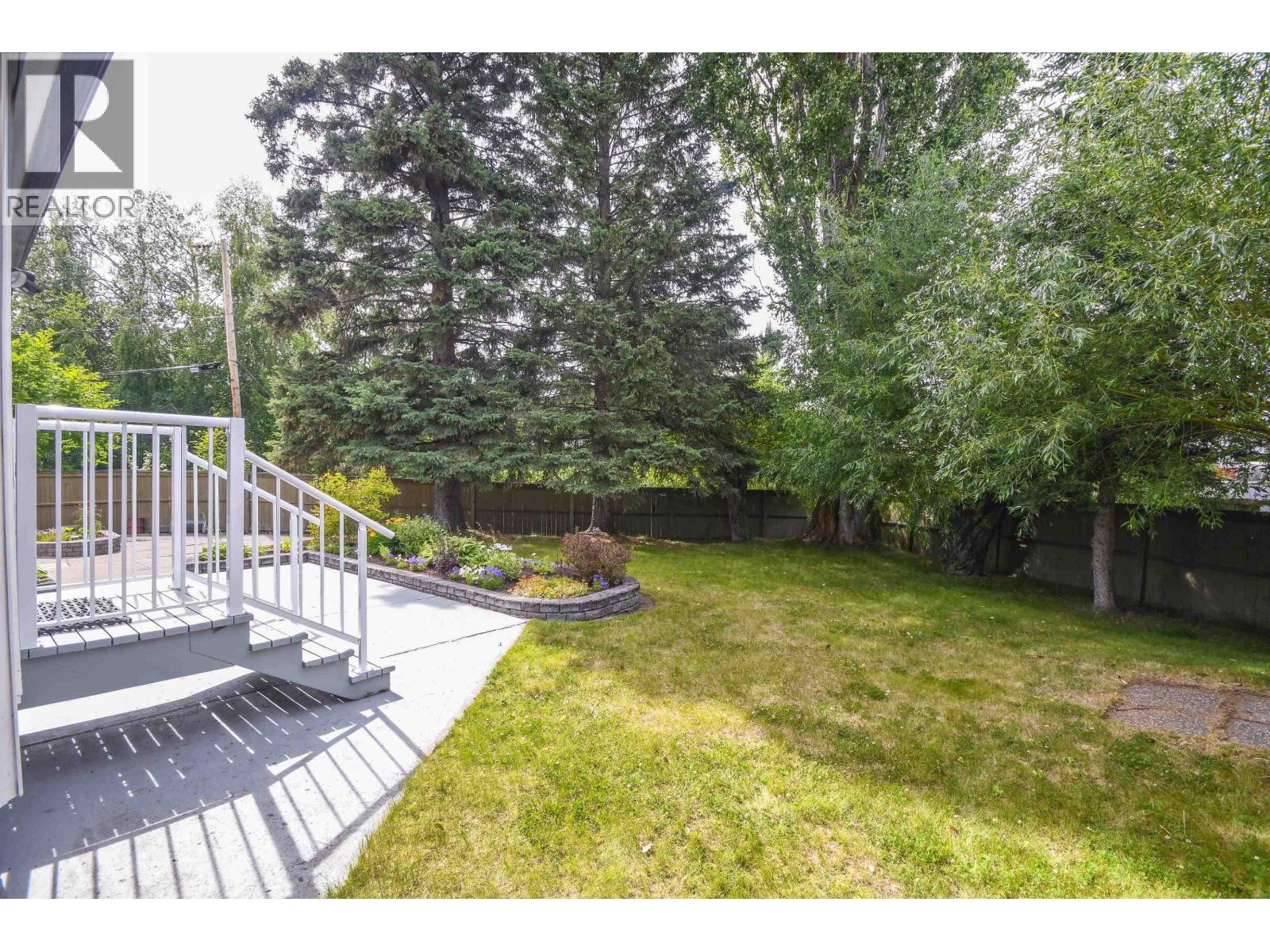 2746 FAIRVIEW CRESCENT - 38