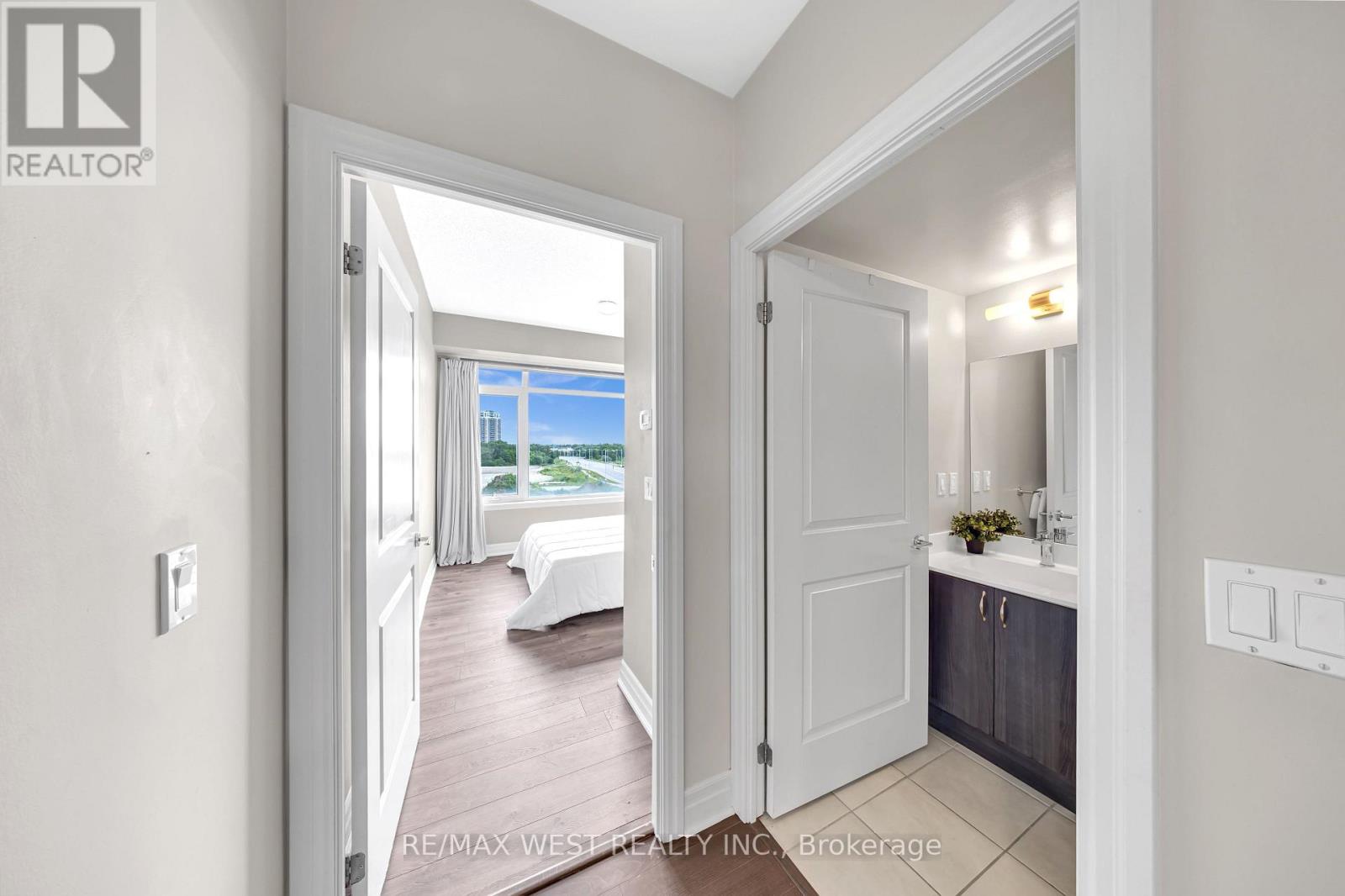 #304F 8130 BIRCHMOUNT ROAD - Image 18