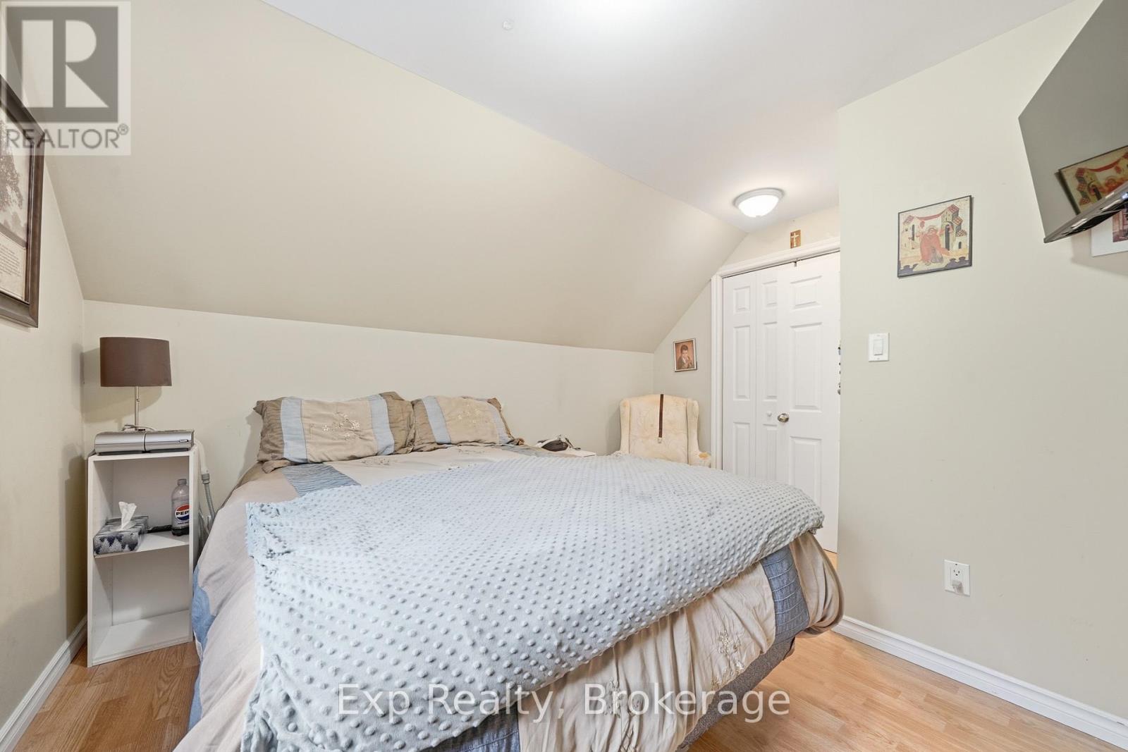 74 SIDNEY STREET - Image 27