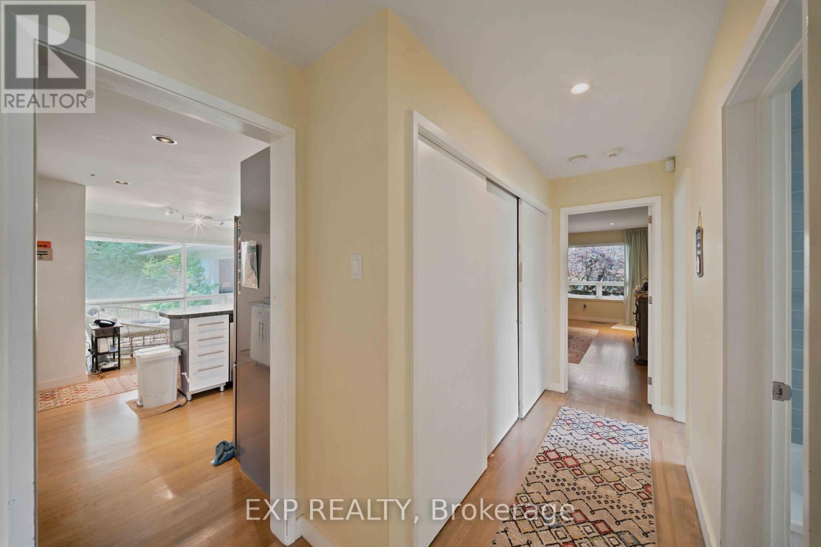 304 ROGER ROAD, Ottawa. Luxury613. By Peter Sagos - Image 11