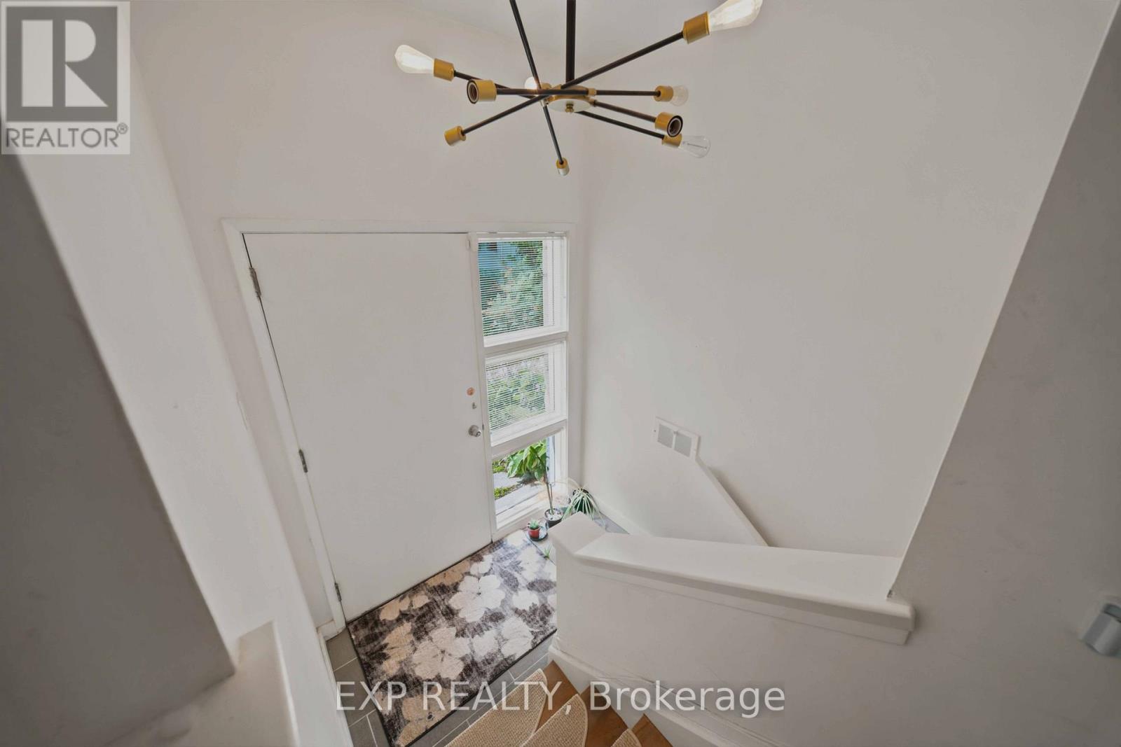 304 ROGER ROAD, Ottawa. Luxury613. By Peter Sagos - Image 32