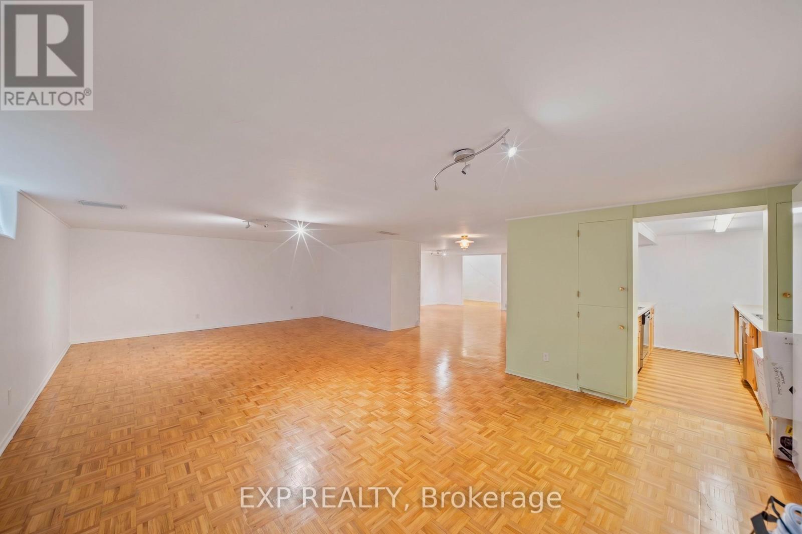 304 ROGER ROAD, Ottawa. Luxury613. By Peter Sagos - Image 36