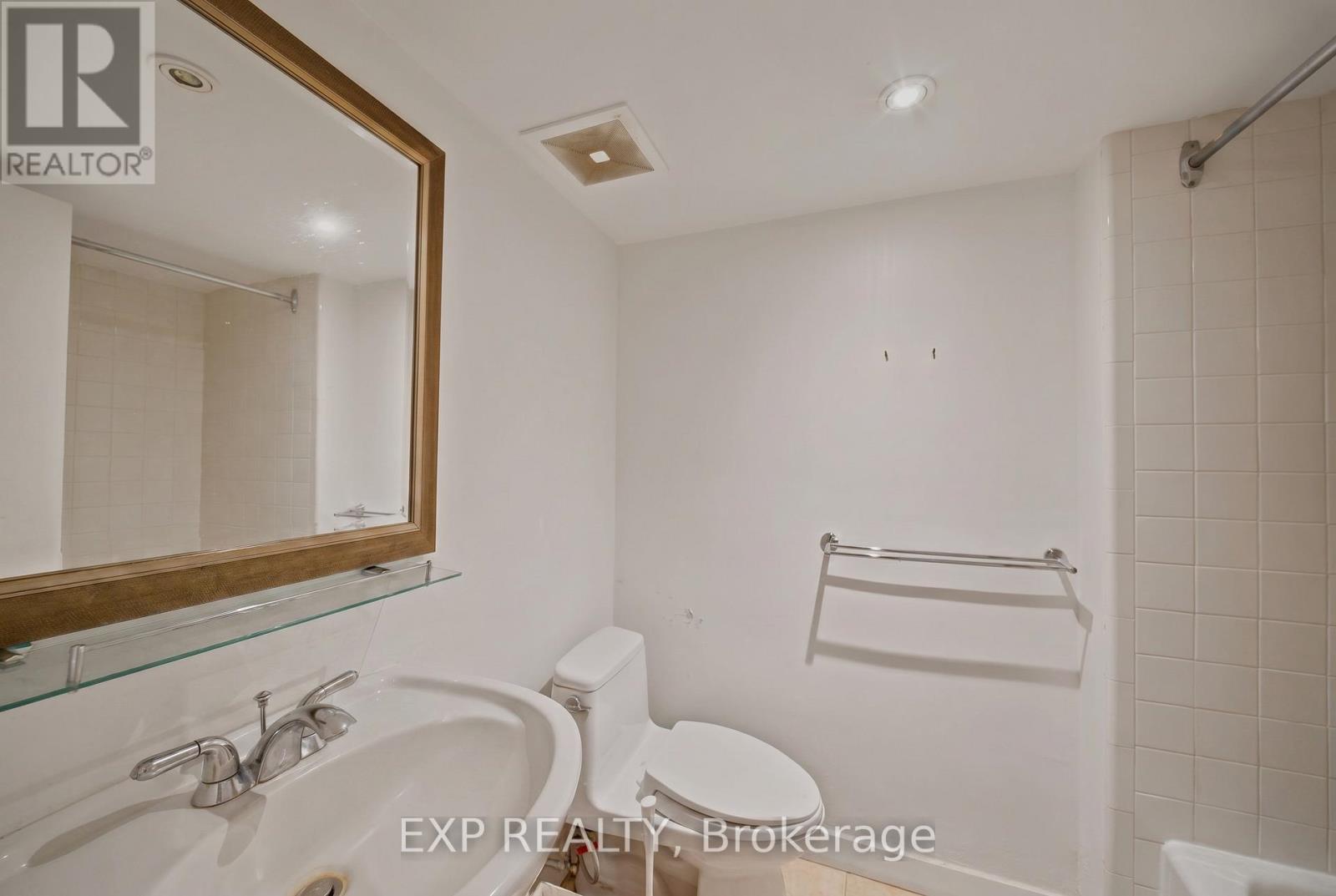 304 ROGER ROAD, Ottawa. Luxury613. By Peter Sagos - Image 39