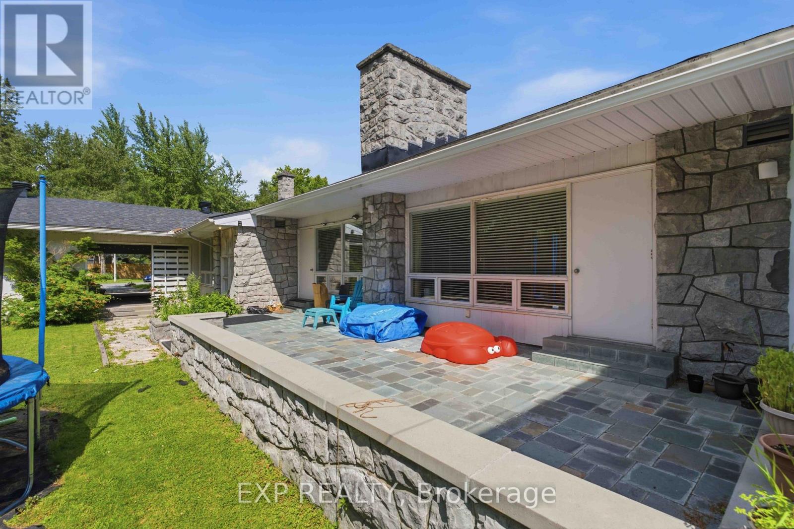 304 ROGER ROAD, Ottawa. Luxury613. By Peter Sagos - Image 42