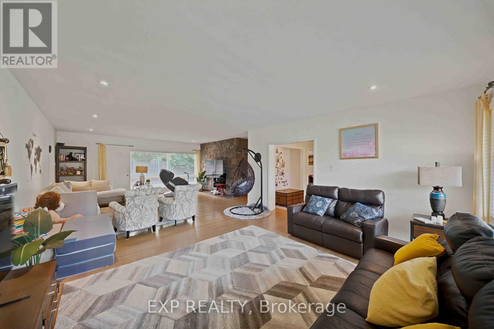 304 ROGER ROAD, Ottawa. Luxury613. By Peter Sagos - Image 7