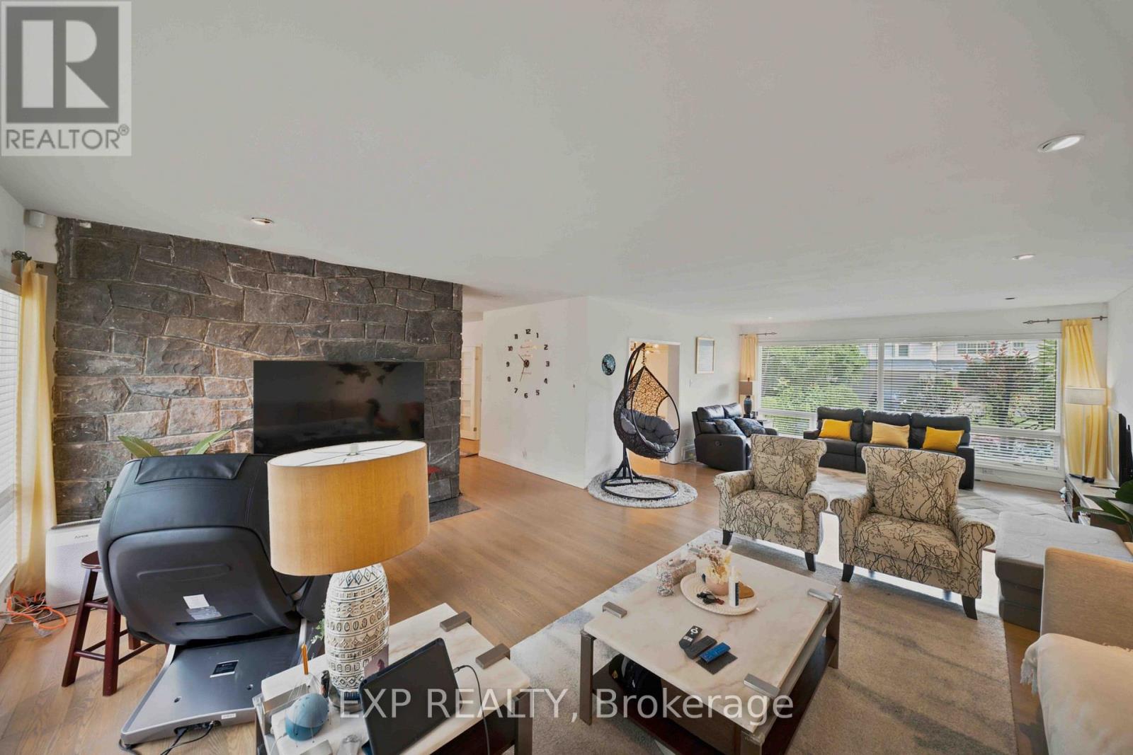 304 ROGER ROAD, Ottawa. Luxury613. By Peter Sagos - Image 9