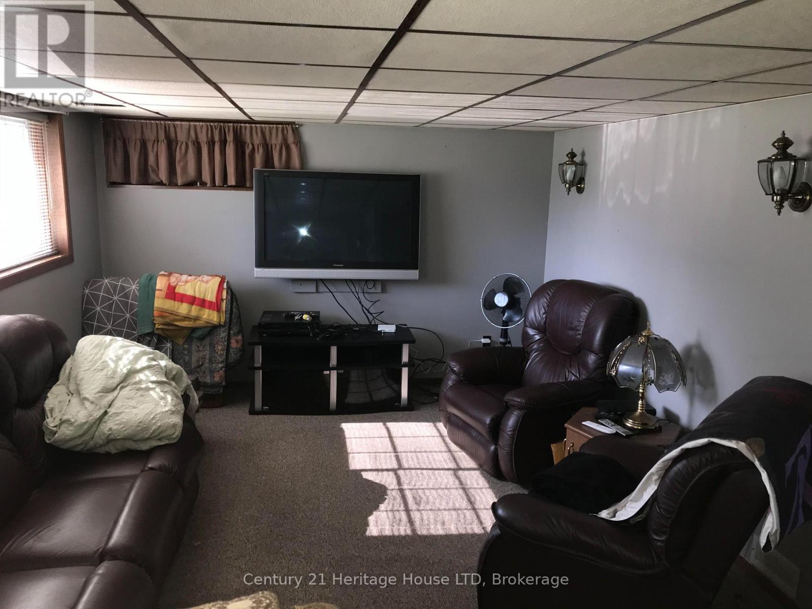 938 FERNDALE AVENUE - 15